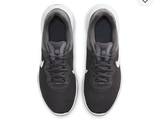 Nike revolution 6