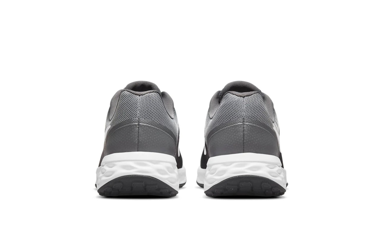 Nike revolution 6